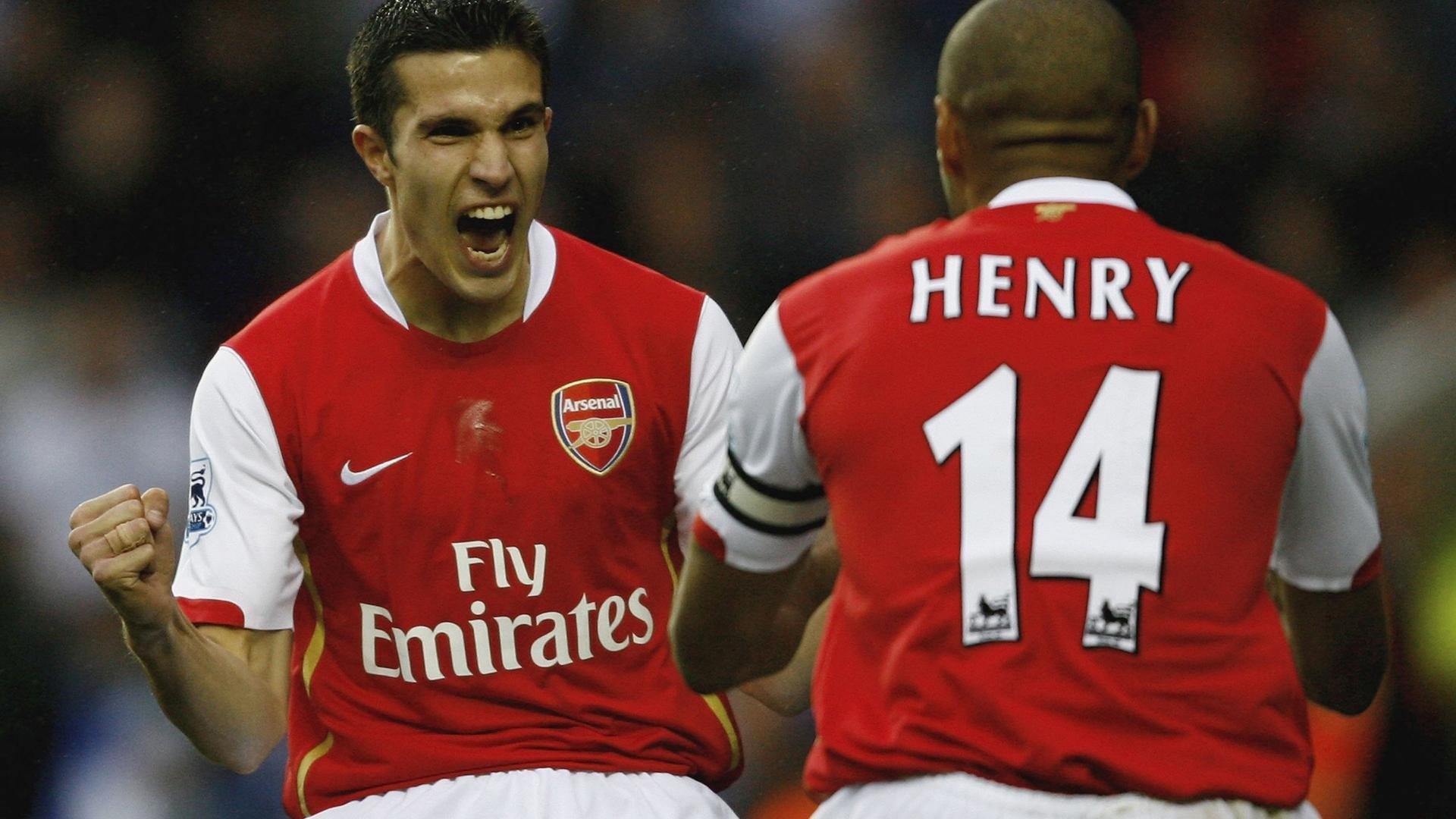 爱游戏综合娱乐-职业联赛吸引新兴行业赞助推动多元产业融合，职业联赛的作用